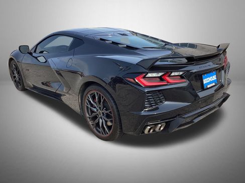 Used 2023 Chevrolet Corvette Stingray Premium Cpe w/ Z51 Performance Package RWD image 3