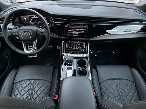 Used 2024 Audi SQ8 Prestige w/ Prestige Package image 3