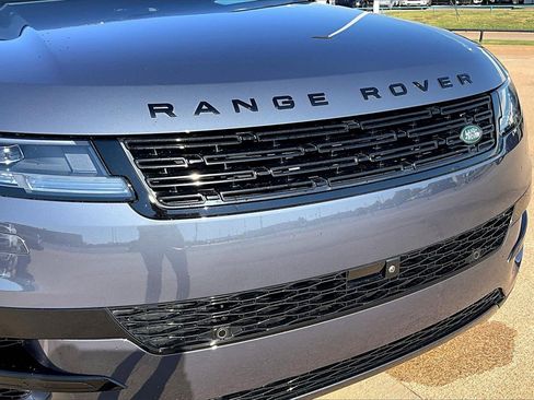 Used 2025 Land Rover Range Rover Sport SE image 29