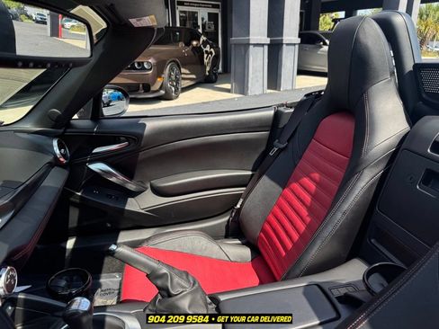 Used 2017 FIAT 124 Spider Abarth RWD image 28