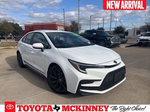 Used 2025 Toyota Corolla SE image 1