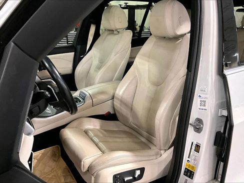 Used 2019 BMW X5 xDrive40i w/ Premium Package 2 image 8