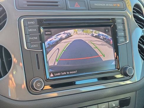 Used 2017 Volkswagen Tiguan S FWD image 23