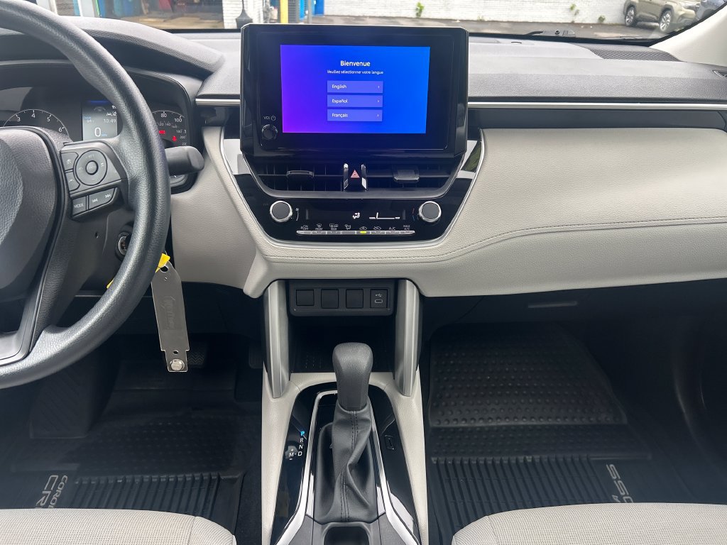 Used 2024 Toyota Corolla Cross L AWD/4WD image 17