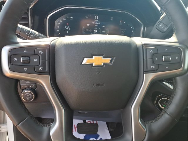 Used 2025 Chevrolet Silverado 2500 LT w/ Convenience Package AWD/4WD image 12