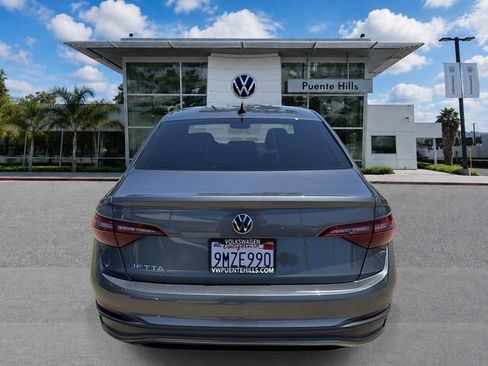 Used 2024 Volkswagen Jetta Sport FWD image 5