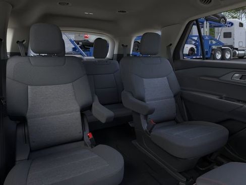 New 2026 Ford Explorer Active RWD image 11