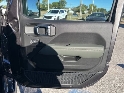 New 2025 Jeep Gladiator Mojave image 51