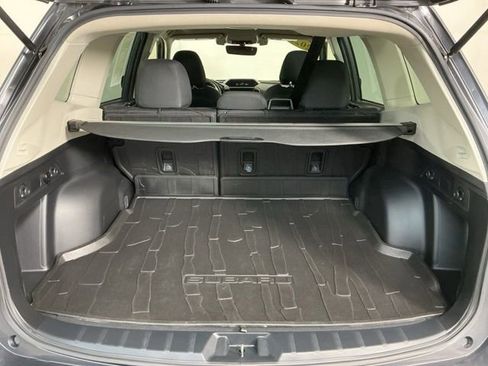 Used 2021 Subaru Forester Premium AWD/4WD image 11
