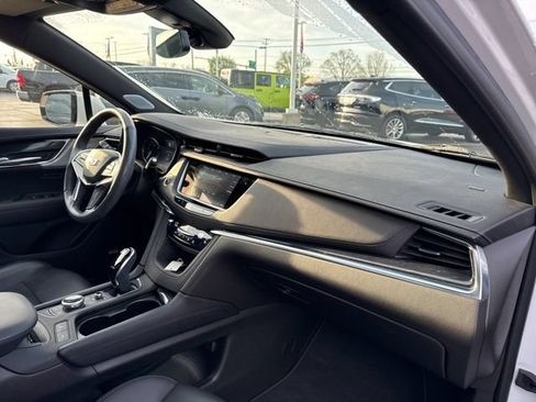 Certified 2023 Cadillac XT5 Premium Luxury AWD/4WD image 28