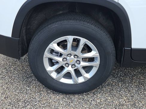 Certified 2023 Chevrolet Traverse LS w/ Safety Package AWD/4WD image 9