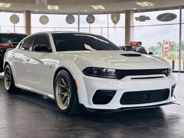 Used 2023 Dodge Charger Scat Pack RWD image 4