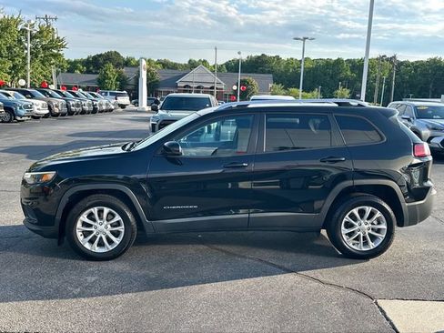Used 2021 Jeep Cherokee Latitude FWD image 6