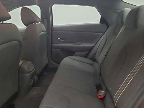 Used 2025 Hyundai Elantra Sport image 18