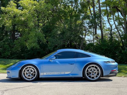 Certified 2022 Porsche 911 GT3 RWD image 2