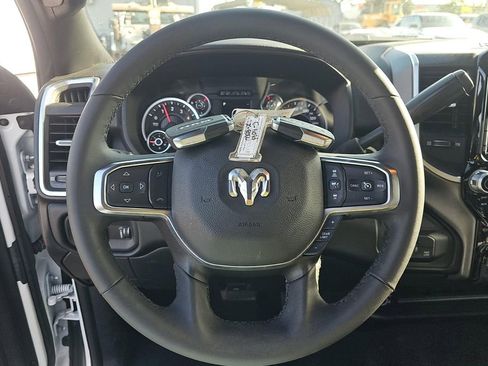 Used 2026 RAM 2500 Big Horn AWD/4WD image 3