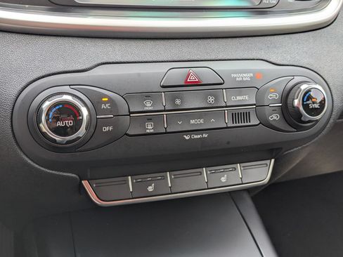Used 2018 Kia Sorento AWD image 24