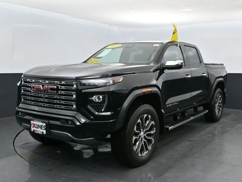 Used 2024 GMC Canyon Denali AWD/4WD image 8