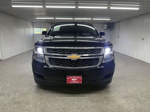Used 2019 Chevrolet Suburban LT AWD/4WD image 3