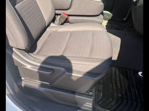 Used 2022 GMC Sierra 1500 SLE image 24
