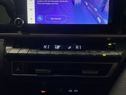 Used 2025 Toyota Camry SE image 19