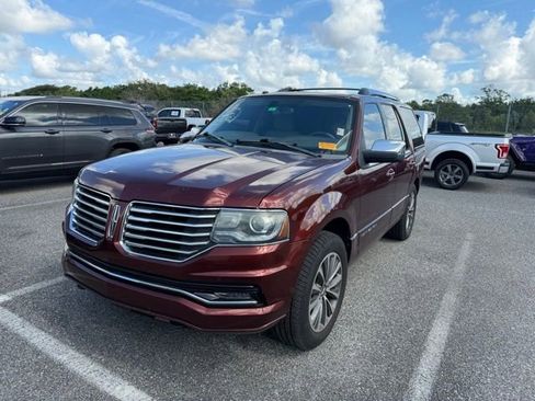 Used 2015 Lincoln Navigator 2WD image 6