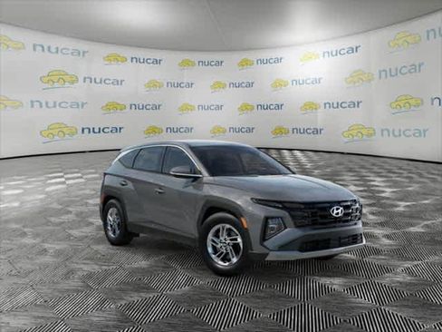 New 2026 Hyundai Tucson SE image 1