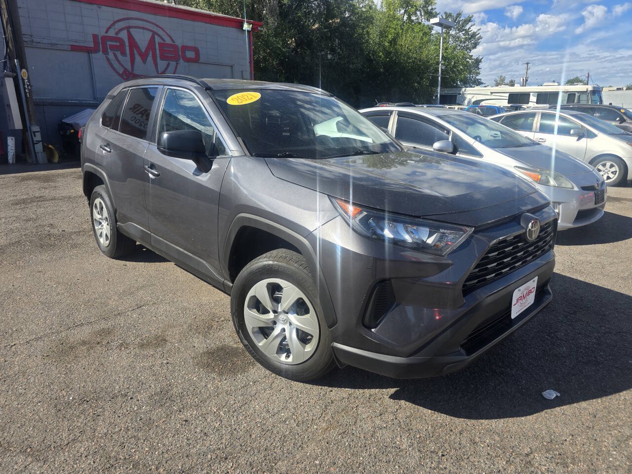 Used 2021 Toyota RAV4 LE AWD/4WD image 1