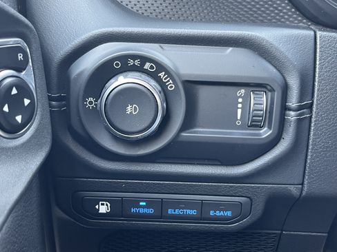 Used 2024 Jeep Wrangler Unlimited Rubicon 4xe AWD/4WD image 41