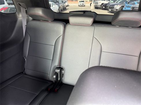Certified 2025 Chevrolet Traverse RS image 9