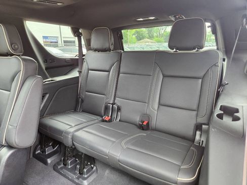 Used 2022 GMC Yukon SLT w/ SLT Premium Package AWD/4WD image 15