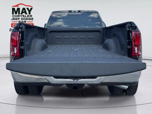 New 2026 RAM 3500 Big Horn AWD/4WD image 13