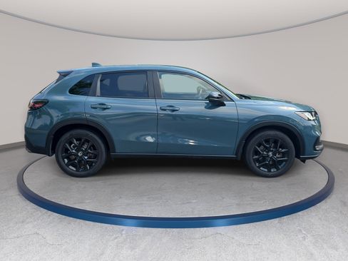 Used 2024 Honda HR-V Sport image 4