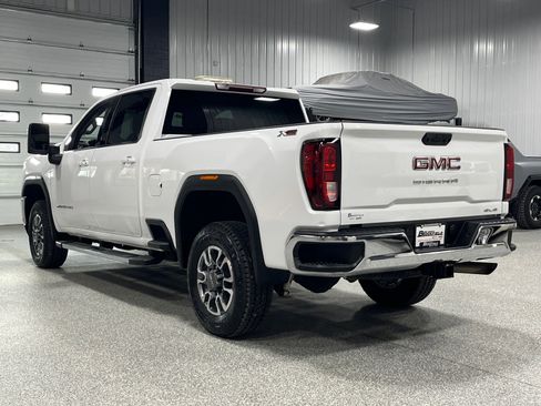 Certified 2022 GMC Sierra 2500 SLE w/ SLE Convenience Package image 3