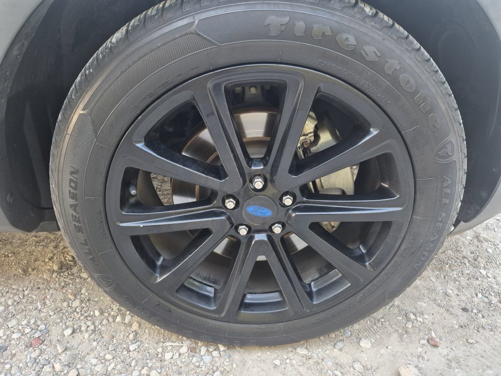 Used 2018 Ford Explorer XLT w/ Equipment Group 202A FWD image 32