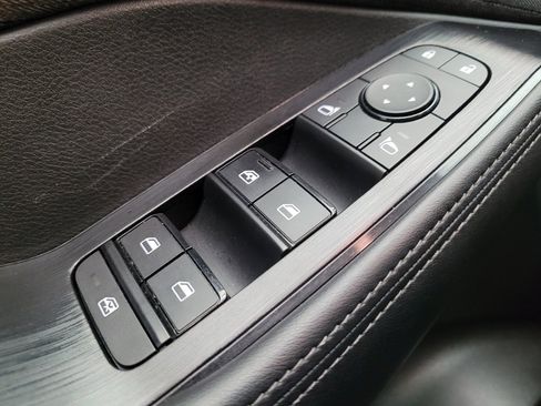 Used 2022 Nissan Rogue S FWD image 27