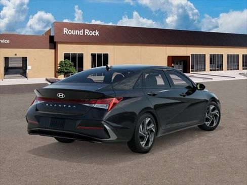 New 2026 Hyundai Elantra SEL Sport Premium FWD image 4