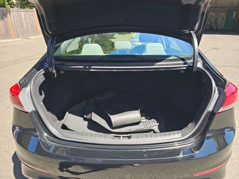 Used 2018 Hyundai Elantra SEL FWD image 18