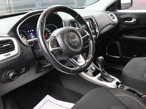Used 2018 Jeep Compass Sport w/ Cold Weather Group AWD/4WD image 14