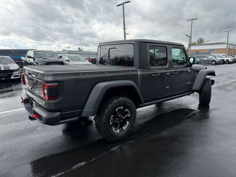 Used 2024 Jeep Gladiator Rubicon w/ Technology Group image 7