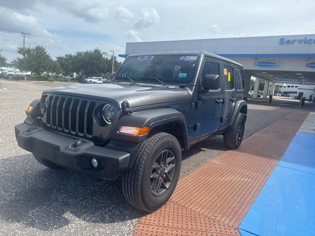 Used 2024 Jeep Wrangler Unlimited Sport AWD/4WD image 9