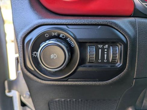 Used 2021 Jeep Wrangler Unlimited Rubicon w/ Cold Weather Group image 20