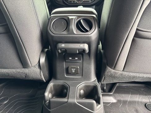 Used 2023 Jeep Gladiator Rubicon w/ Cold Weather Group image 36