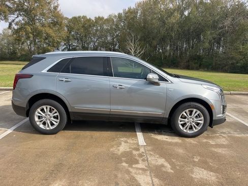 Certified 2023 Cadillac XT5 Luxury w/ LPO, Floor Liner Package image 9