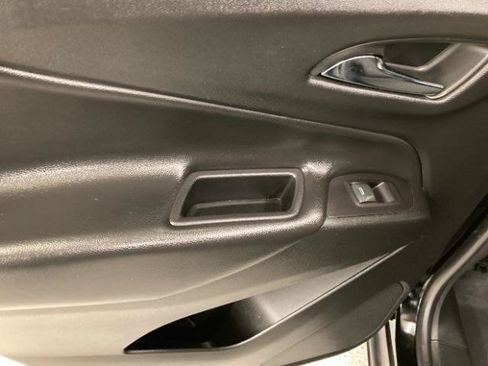 Used 2019 Chevrolet Equinox LT FWD image 34