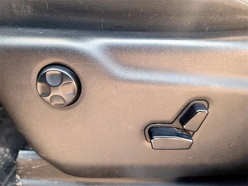 Used 2019 Jeep Grand Cherokee Limited image 34