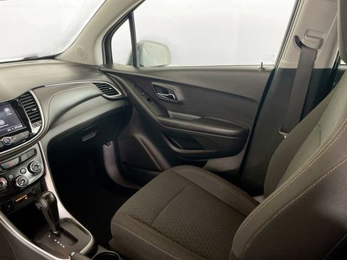 Used 2021 Chevrolet Trax LS w/ Tint and Cruise Package image 24