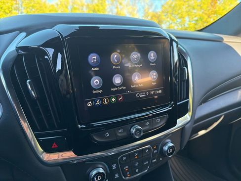 Used 2023 Chevrolet Traverse LT image 32