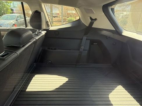 Used 2025 Volkswagen Atlas SEL Premium R-Line image 12