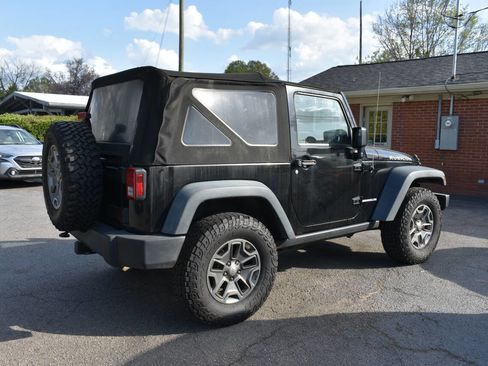 Used 2015 Jeep Wrangler Rubicon image 2